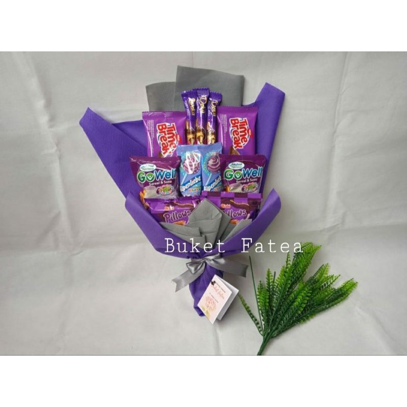 

Bucket B18 buket snack murah buket jajan wisuda ungu