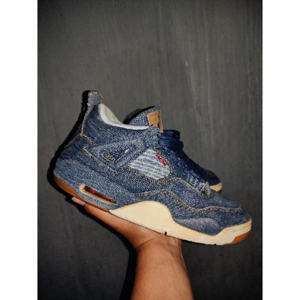 JORDAN RETRO 4 LEVIS