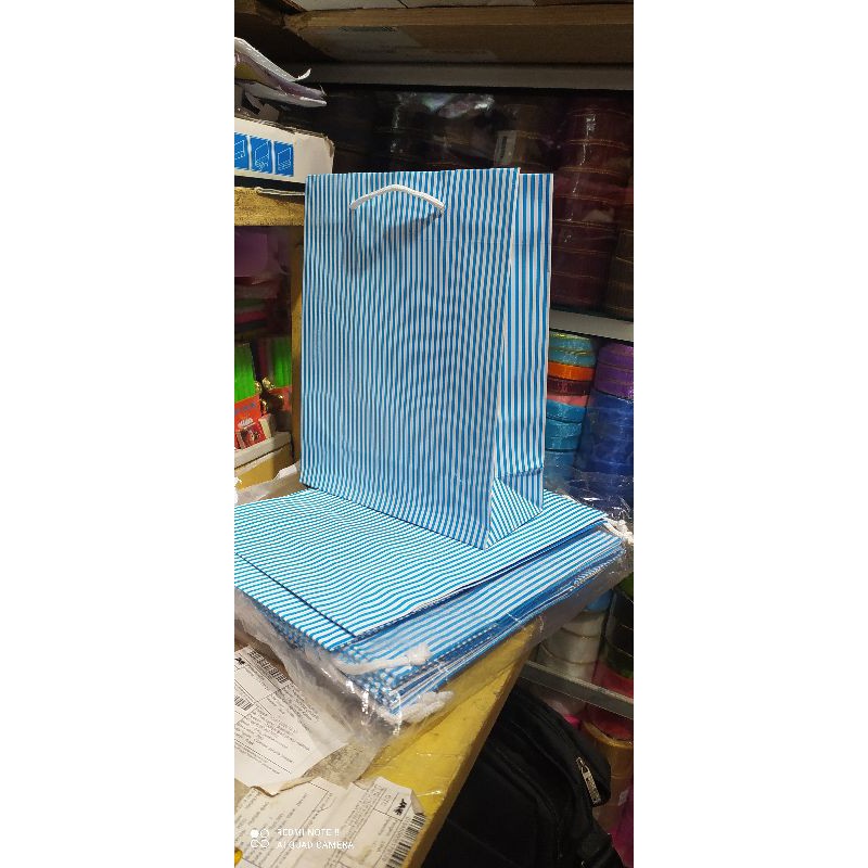 

Paper bag buku salur biru terlaris dan termurah isi 12pcs