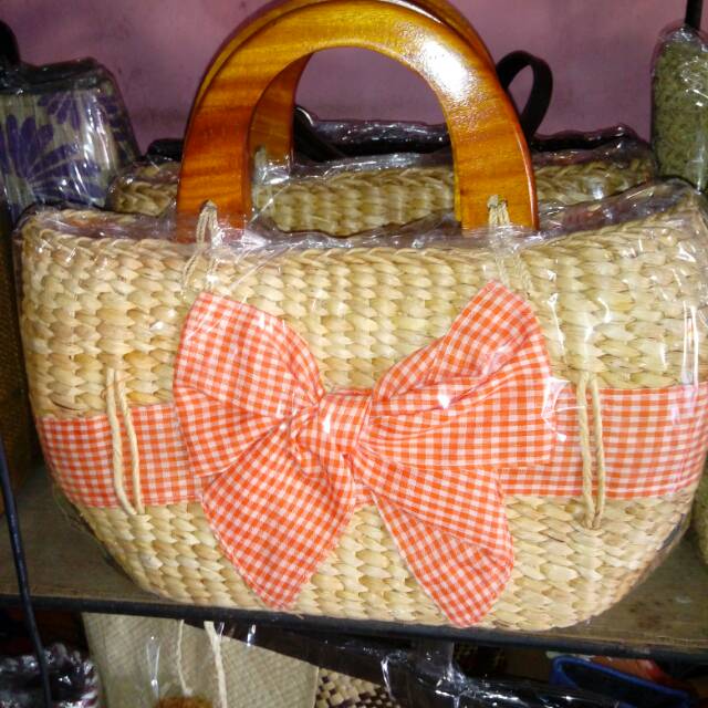 

Tas bali enceng gondok pita