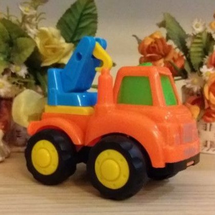 Mainan anak mobil derek