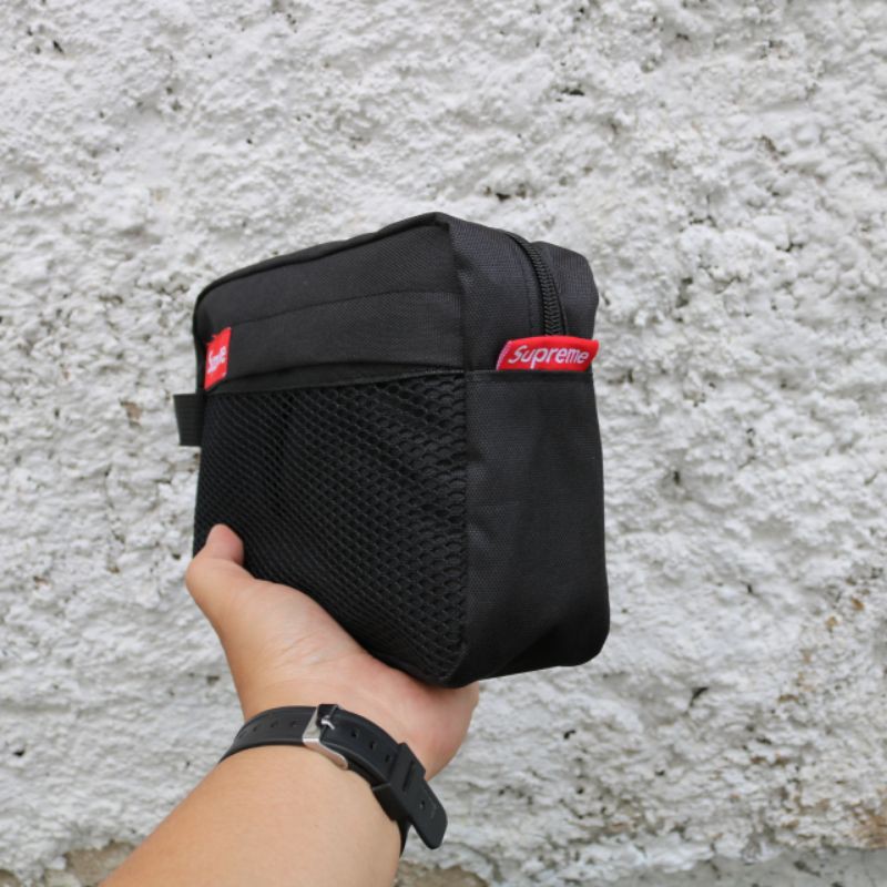 Clutchbag/pouchbag supreme hitam