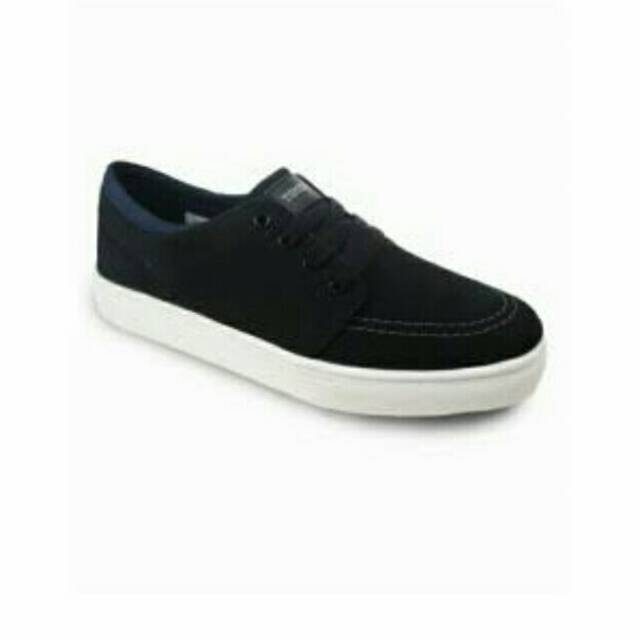 Sepatu tomkins pria focus black white