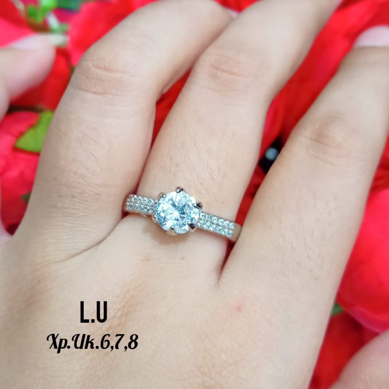 cincin wanita motif permata cantik warna silver / cincin mata satu dewasa