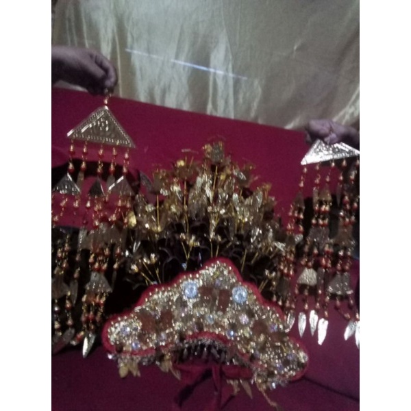 set mahkota adat Palembang