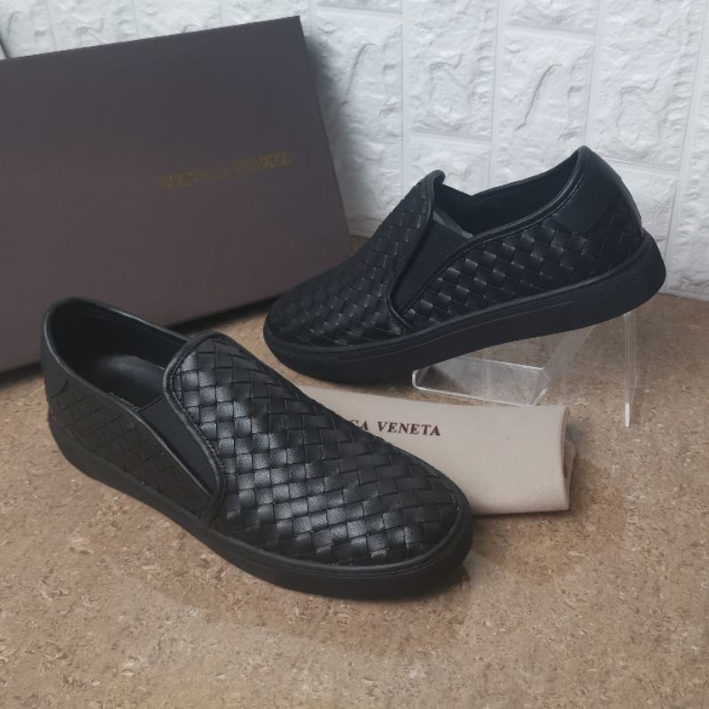 sepatu sneaker slip on kulit asli shoes leather botega