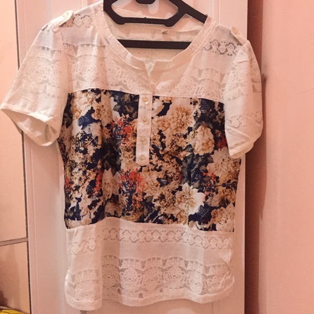 Blouse Kerja Putih Motif Bunga