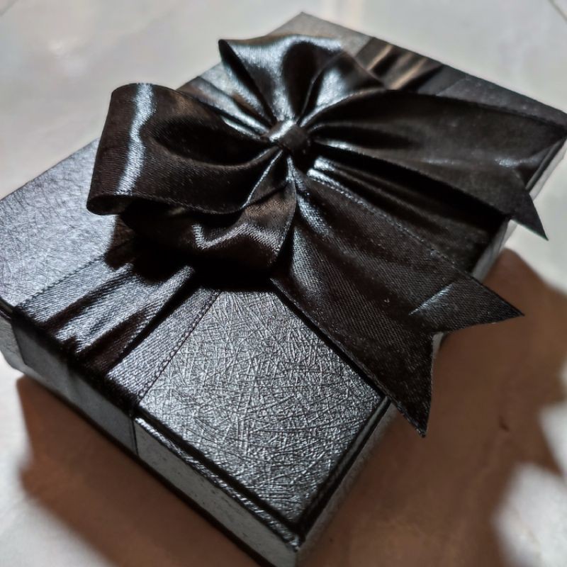 BOX KADO HARDBOX HITAM PITA HITAM