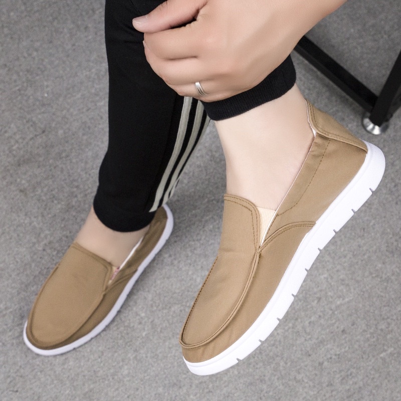 1001 IMPORT SEPATU SLIP ON BRAVELY PRIA + BOX DAN KAOS KAKI !!! - 3 WARNA