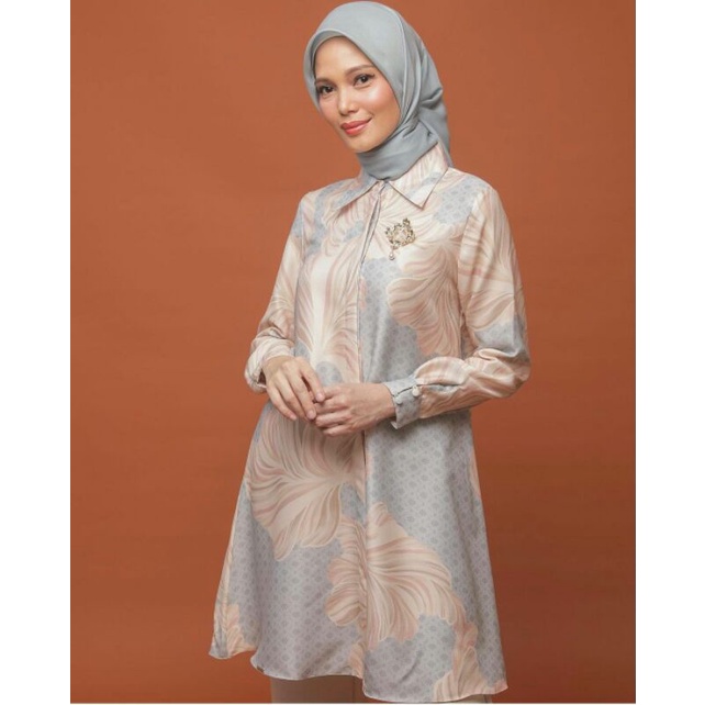 Layla Tunik Wearing Klamby size M Candy