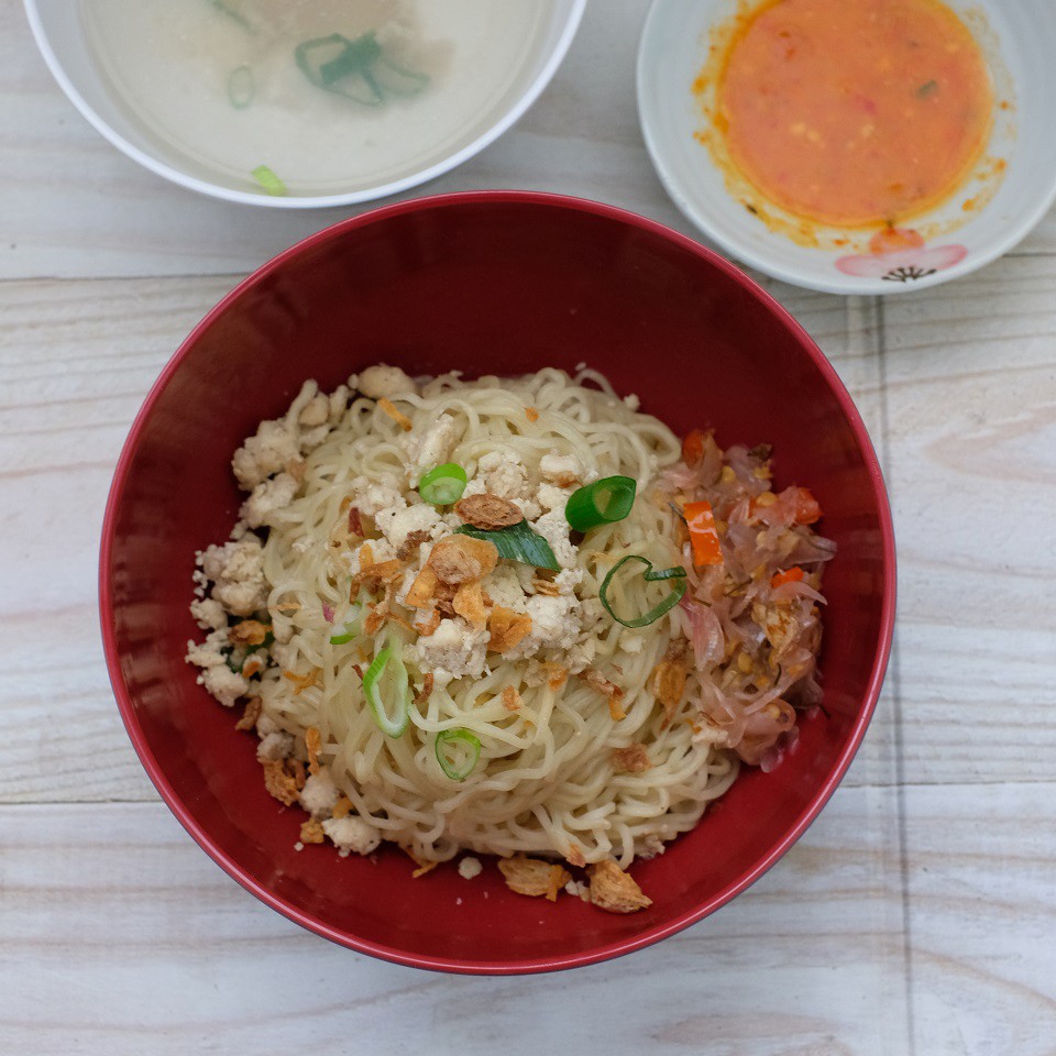 

Cwi Mie Cwimie Malang Ayam Sambal Matah Frozen