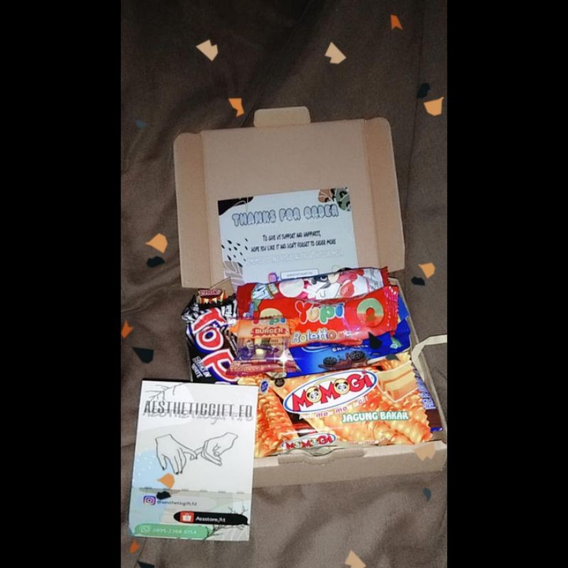 

Hampers Snack for birthday or graduate and others