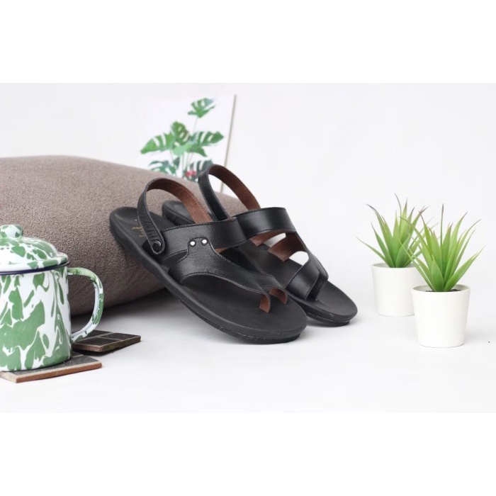Sandal Casual Jepit Tali Pria Cevany Riot Kulit Asli Original
