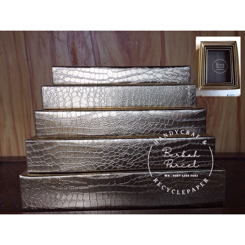 Box seserahan / hantaran set 5 (plus mika & hiasan)