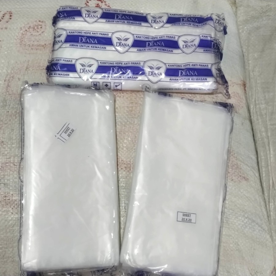 

plastik alas, plastik sheet,plastik lembaran/plastik bungkus nasi Uk 20x20/25x35/30x45