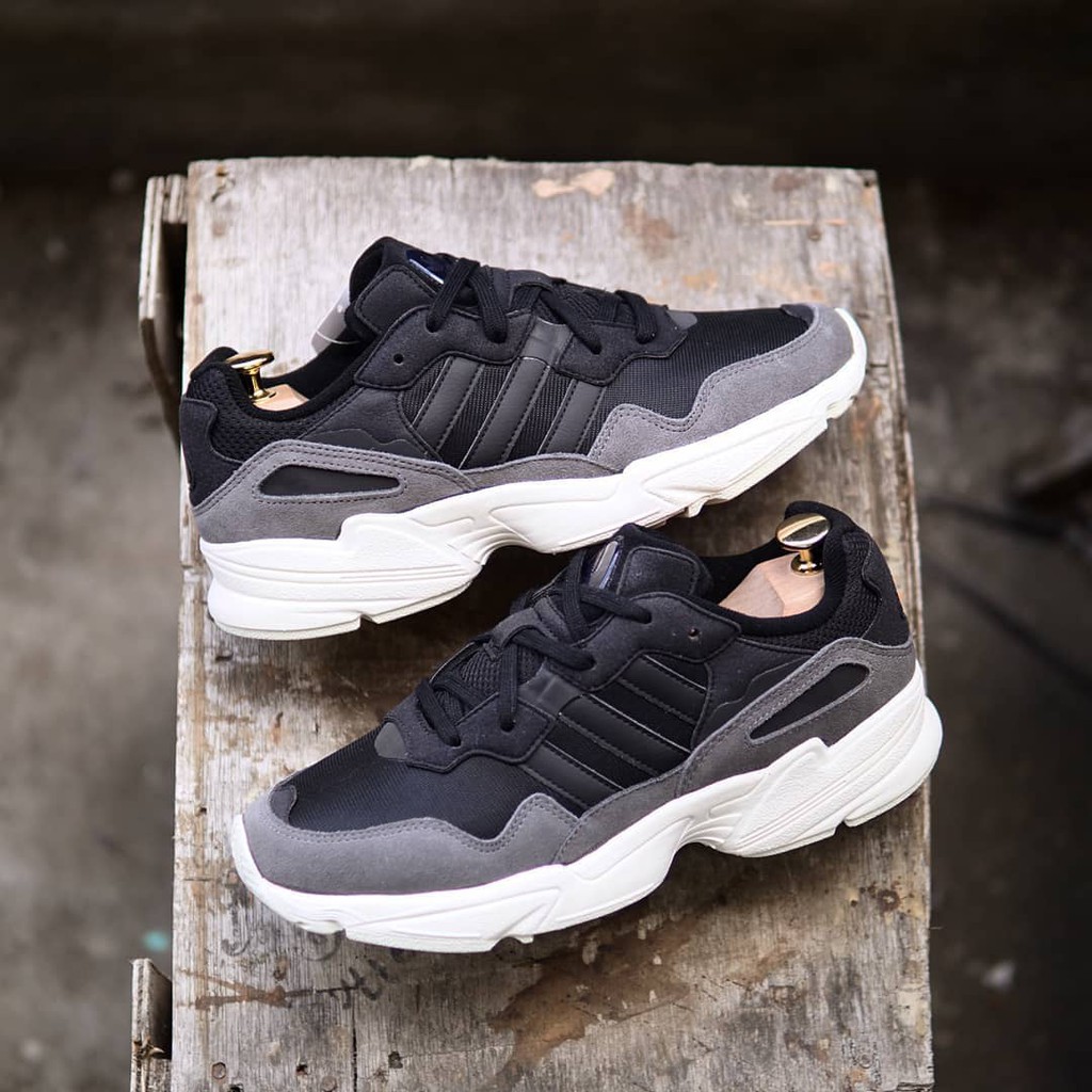harga adidas yung 96