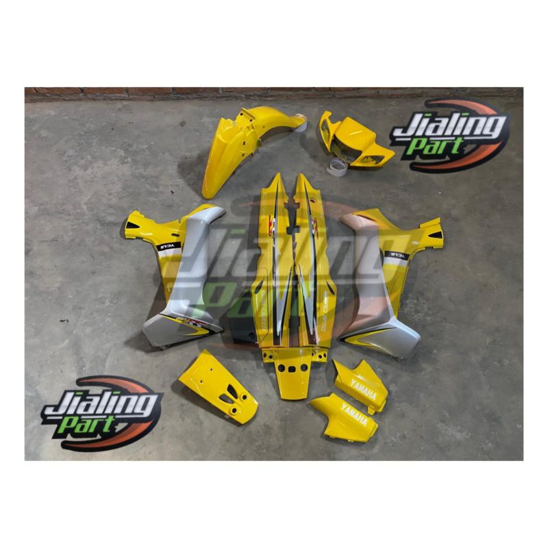 body full halus fiz r ss two kuning silver cover body fiz r ss two kuning