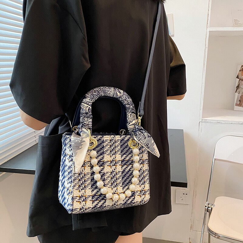 Tas Kanvas Genggam Wanita 2022 Fashion Trendi Baru Monet Water Lily Tote Bag French Niche Pearl Messenger Bag