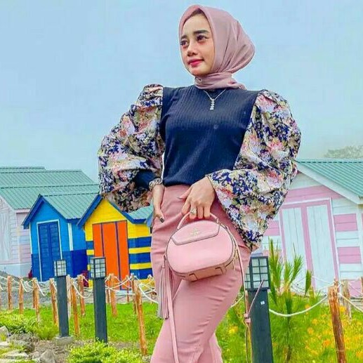 Carnation Baju atasan blouse puff wanita realpict lengan balon rajut import/ Baju blouse rajut cewek