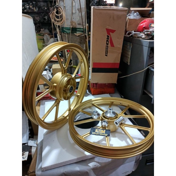 bosing pelek RCB set PNP Yamaha RX king 1set depan +belakang /manisan pelek RCB