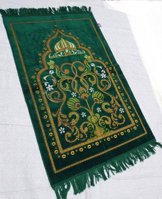 Sejadah Tebal  SAJADAH TURKIS MURAH LEMBUT BAGUS BESAR ukuran 70cmx110cm tebal bayar ditempat embos 