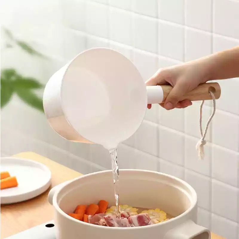 gayung air masak dapur wooden long handle ladle / water scoop thick plastic / gayung ciduk kamar mandi bathroom kitchen