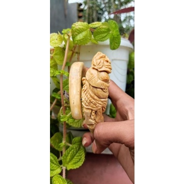 GELANG AKAR BAHAR PUTIH UKIR SEMAR BERKUALITAS