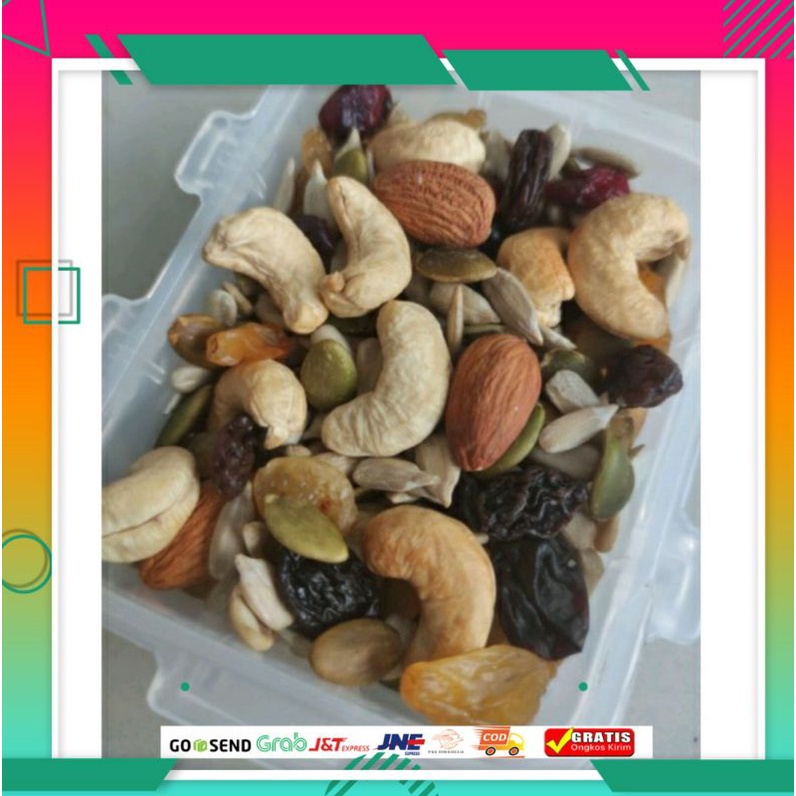 

Rainbow Mixed Cashew Nuts Aneka Rasa Kacang Mete Campur 300gr