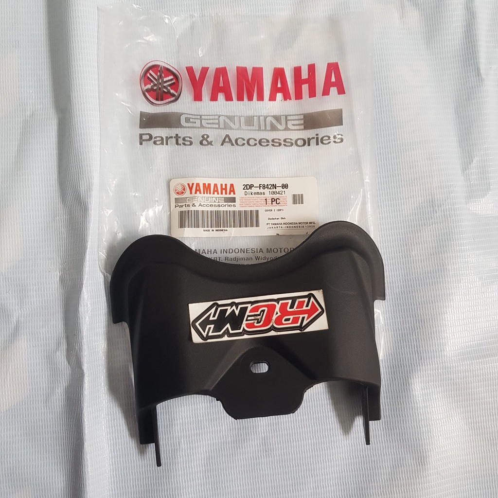 2DP-F842N-00  COVER TUTUP BODY BODI LEGSHIELD LEGSIL TEDENG DEK TENGAH DUDUKAN JOK DEPAN NMAX ORI ORIGINAL YAMAHA YGP ASLI 2D-PF842N-00