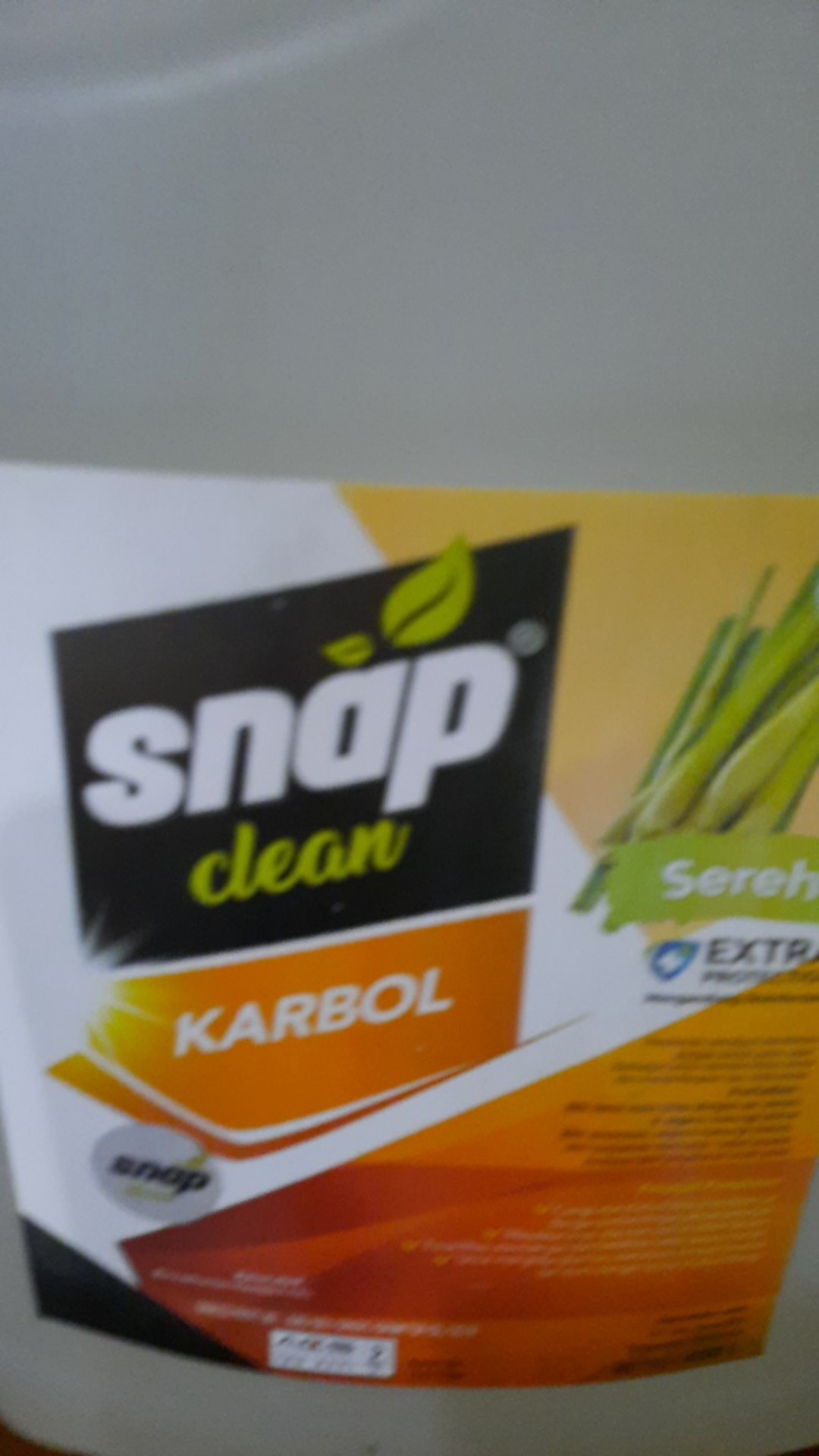 Karbol Mengandung Disinfektan Snap Clean 4 Liter