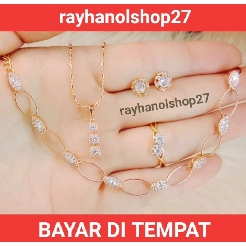 PROMO,,,,,,,,,SET LENGKAP TITANIUM WANITA ANTI KARAT LAPIS EMAS GOLD