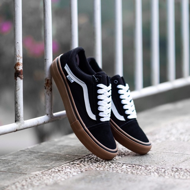 BISA COD SEPATU VANS_OLD CLASSIC BLACK GUM VANS HITAM PUTIH TERLARIS 2022