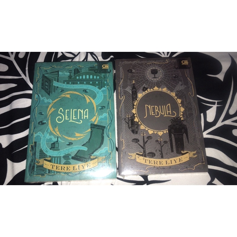

Buku Novel Selena & Nebula Original