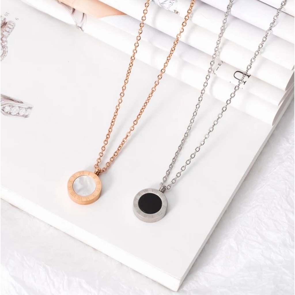 Kalung Titanium Bvlgr Angka Romawi 2 Sisi Warna White End Black