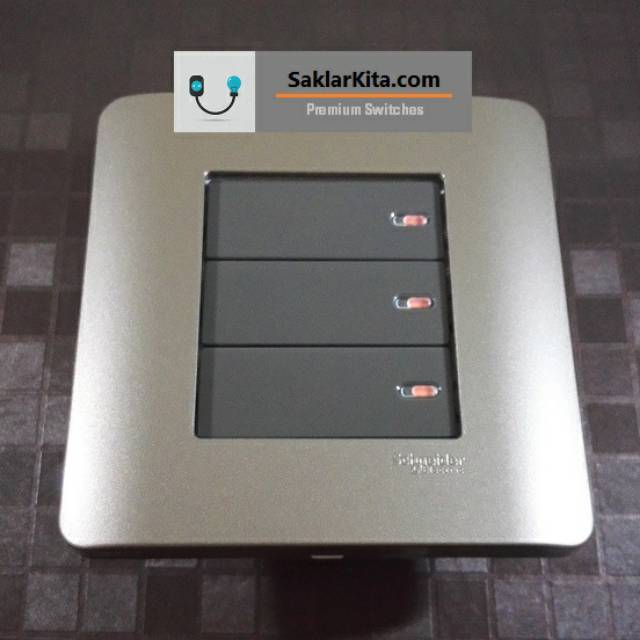Clipsal Schneider Zencelo Silver Bronze Saklar 3 Gang 1 Way