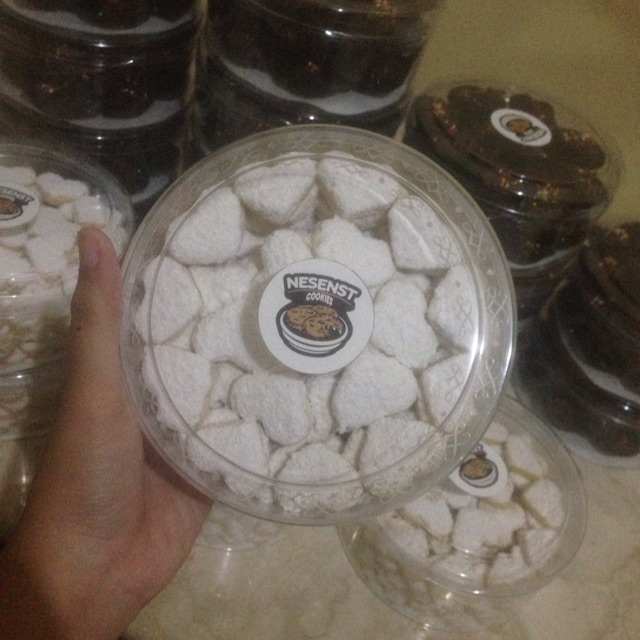 

Kue kering putri salju