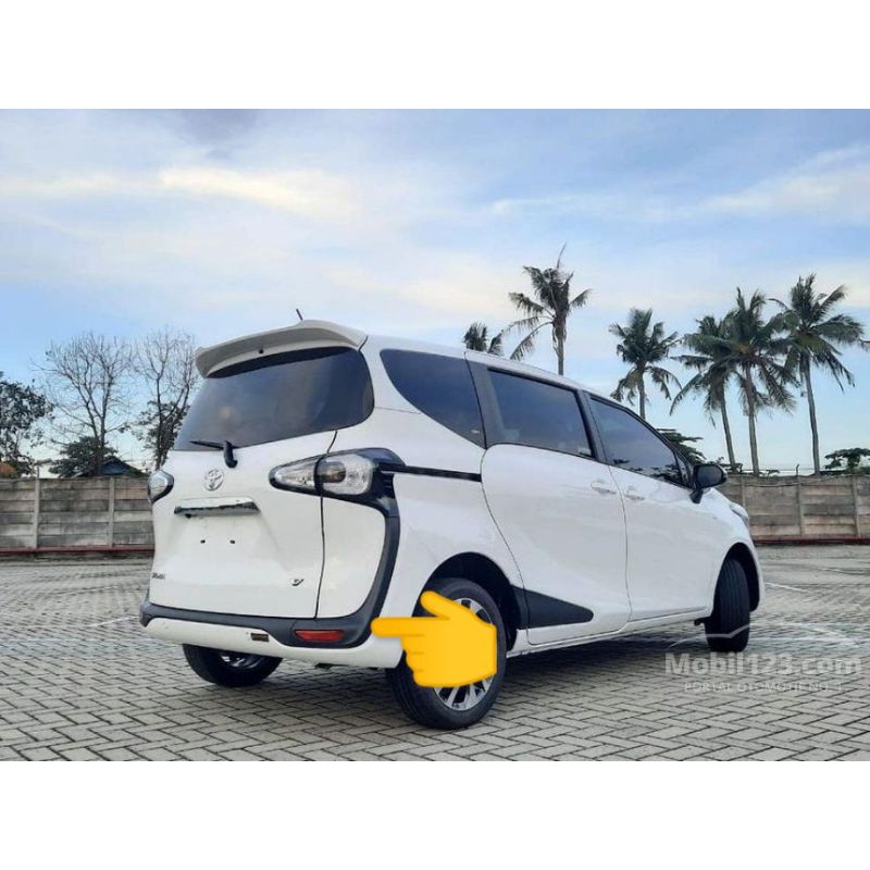 Cover Moulding Garnish reflektor bumper bemper belakang toyota sienta original toyota