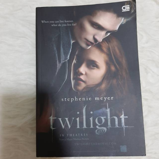 NOVEL TWILIGHT TERJEMAHAN BAHASA INDONESIA
