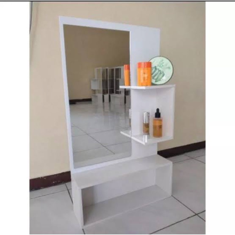 Cermin rias dinding