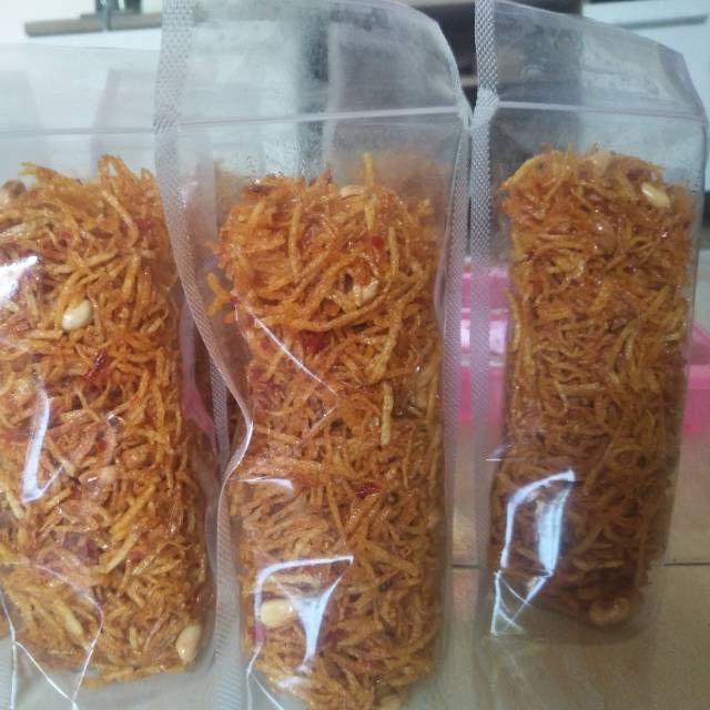 

Keripik kentang mustofa