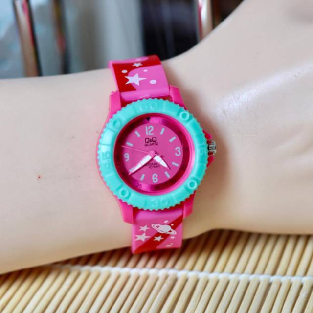 BISA COD BAYAR DITEMPAT Jam Tangan Wanita Q&amp;Q Murah VJ38 Rubber Motif