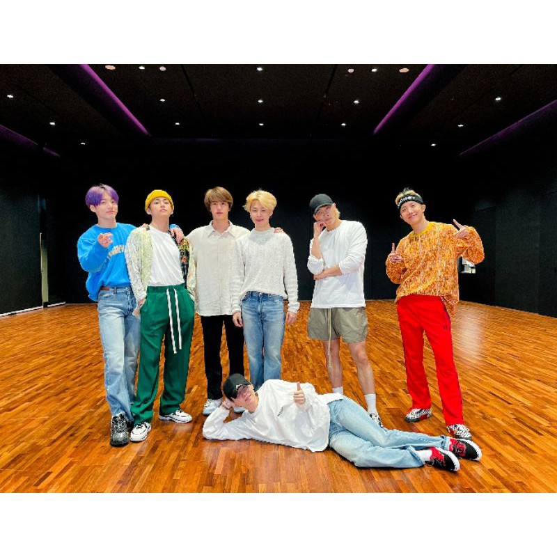 BIG SALE BTS OFFICIAL MERCHANDISE