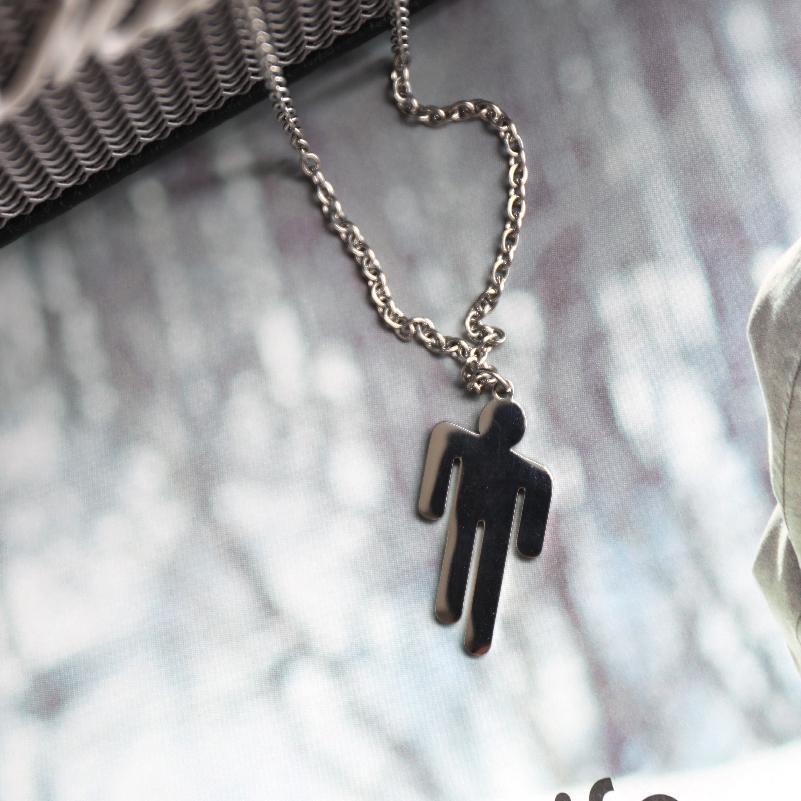 Kalung Dengan Liontin Billie Same Style Untuk Pria Dan Wanita