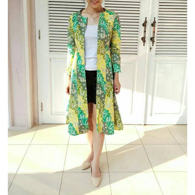 O018 Outer / Outer wanita / Outer cewe / Outer batik / Rompi batik / Rompi batik wanita
