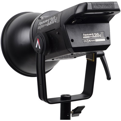 Aputure Ls C120d Mark Ii Led Light Kit 30 000 Lux 0 5m Cri96 Tlci97 Shopee Indonesia