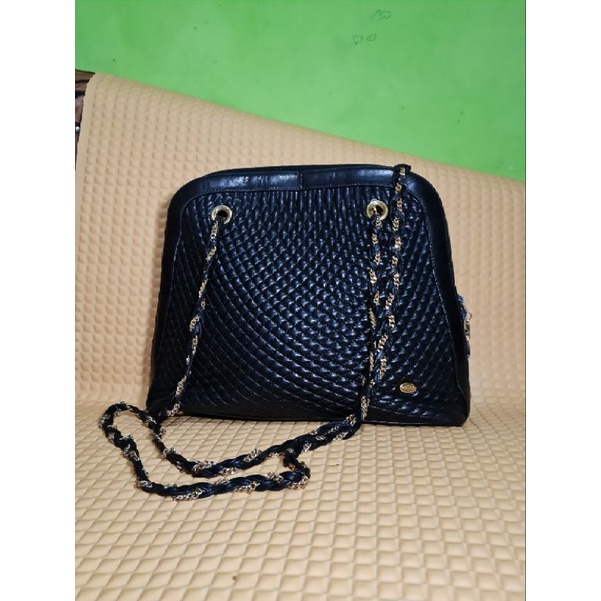 bally quilted chain bag preloved