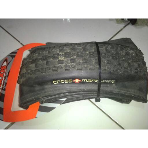 Ban luar Maxxis Crossmark 26 x 2.25