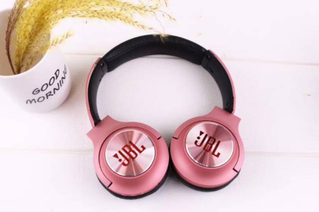 Headphone JBL s740 wireless. FM. sd card