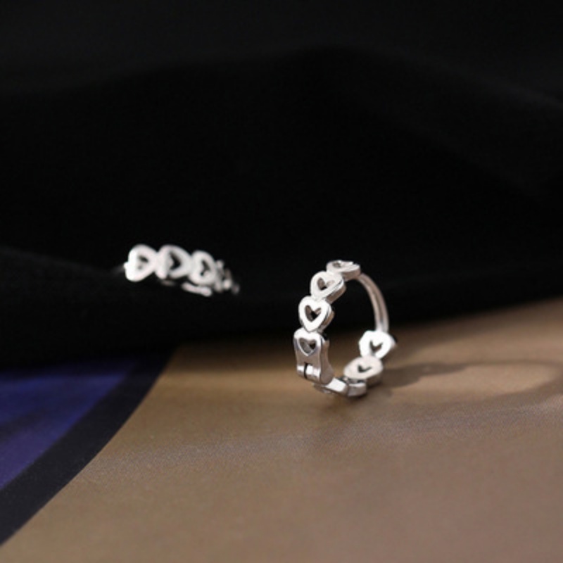 Anting Hoop S925 Silver Bentuk Hati Kecil Model Hollow Gaya Korea Untuk Wanita