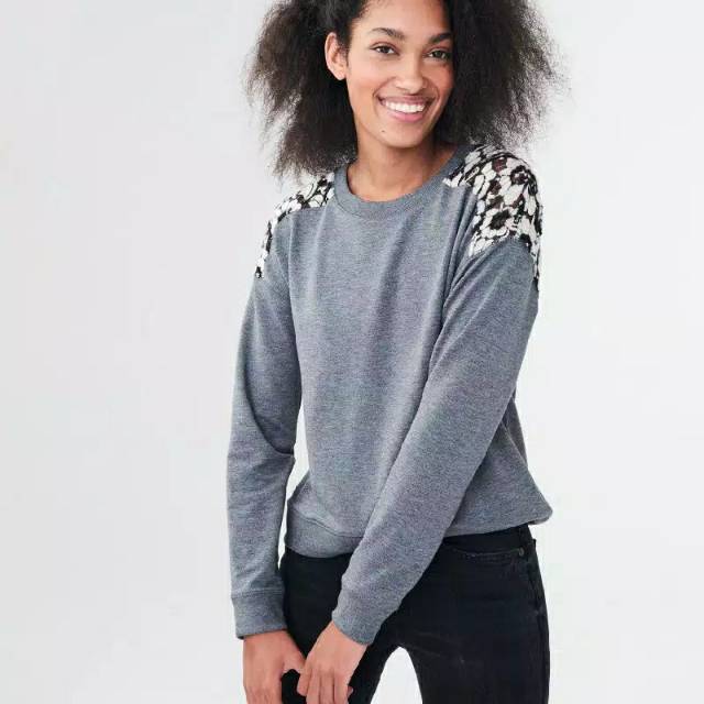 Aero Inset Lace Soft Sweatshirt | Atasan Lengan Panjang